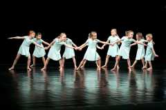 Přehlídka scénického tance Příbram 2019 - Tanlalé s choreografií Pružinky