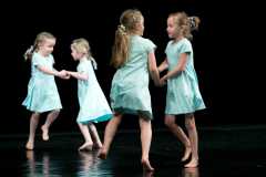 Přehlídka scénického tance Příbram 2019 - Tanlalé s choreografií Pružinky